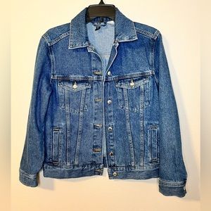 Women’s jean jacket size XS in great condition!